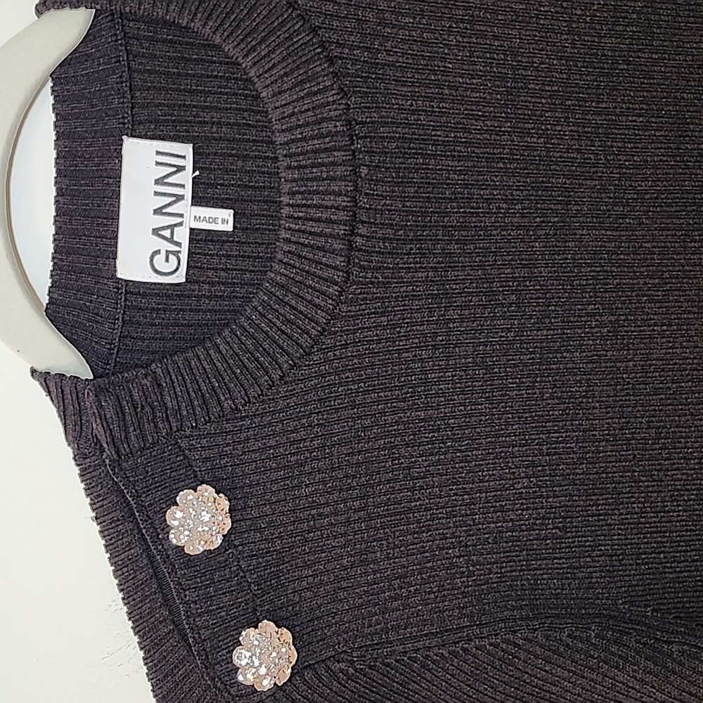 Ganni ribbed knit sweater featuring decorative crystal buttons Sz Large - Picture 9 of 16